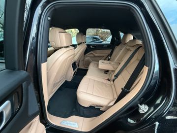 Porsche Cayenne - 11