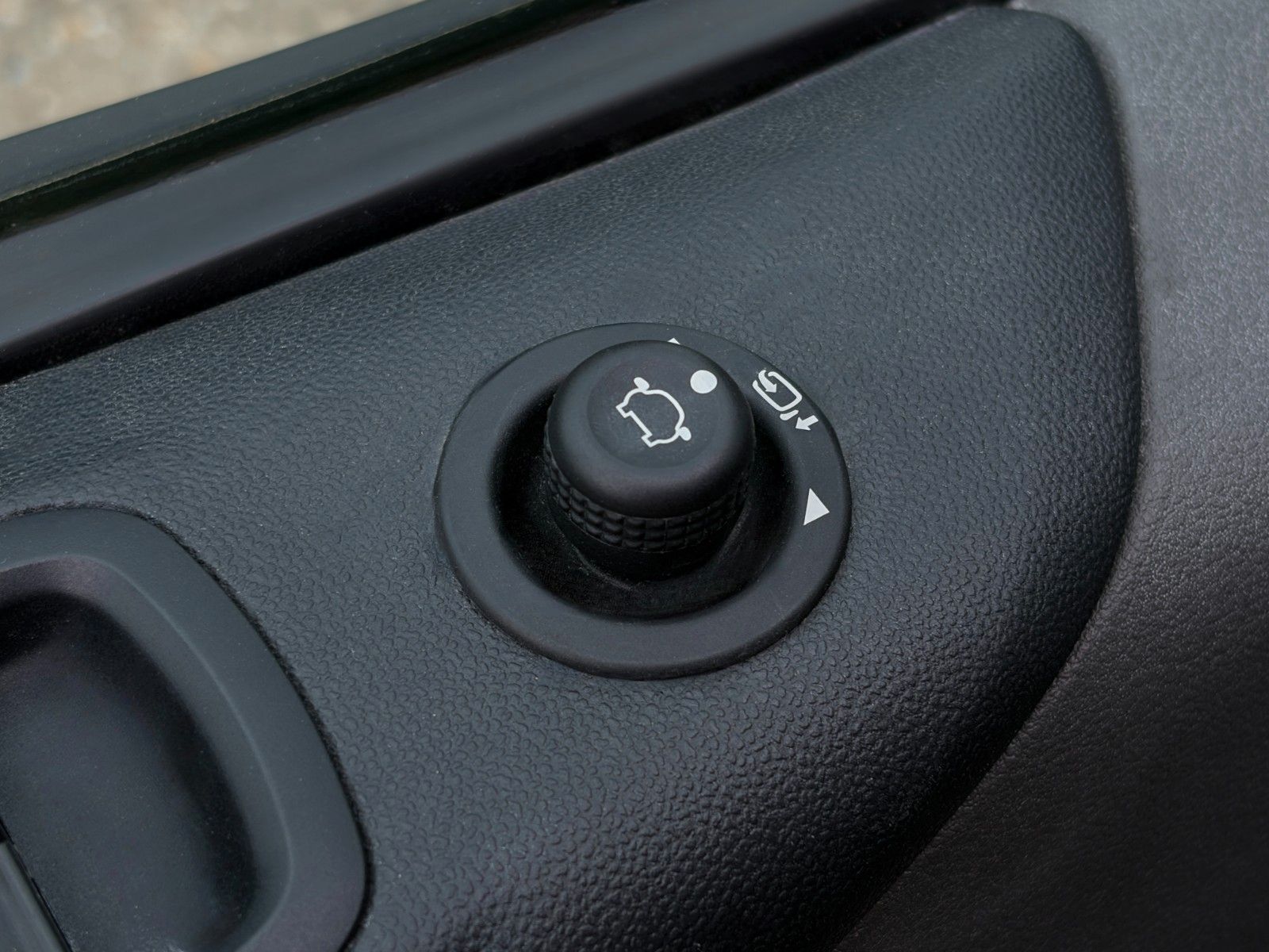 Fahrzeugabbildung Ford Transit Custom 300 L2 H1 Trend Navi Kamera Temp.