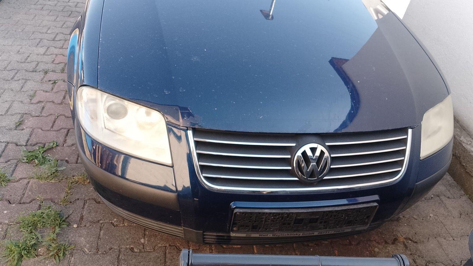 Volkswagen Passat 2005 — rear view