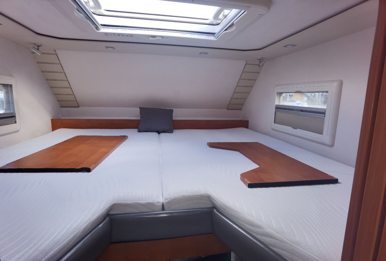 Fahrzeugabbildung Phoenix 8300 BMRSLX
