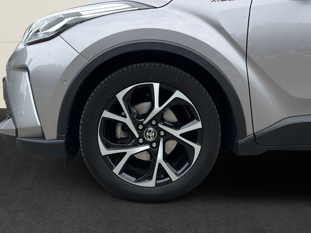 Toyota C-HR Hybrid Team D
