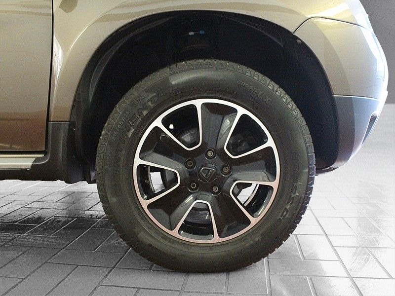 Fahrzeugabbildung Dacia Duster   SCE 115  Laureate   AHK *Navigation*