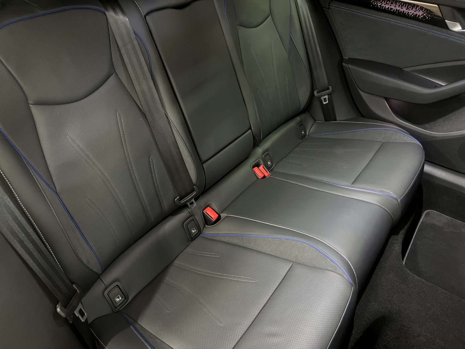 Volkswagen Passat Variant - Bild 17