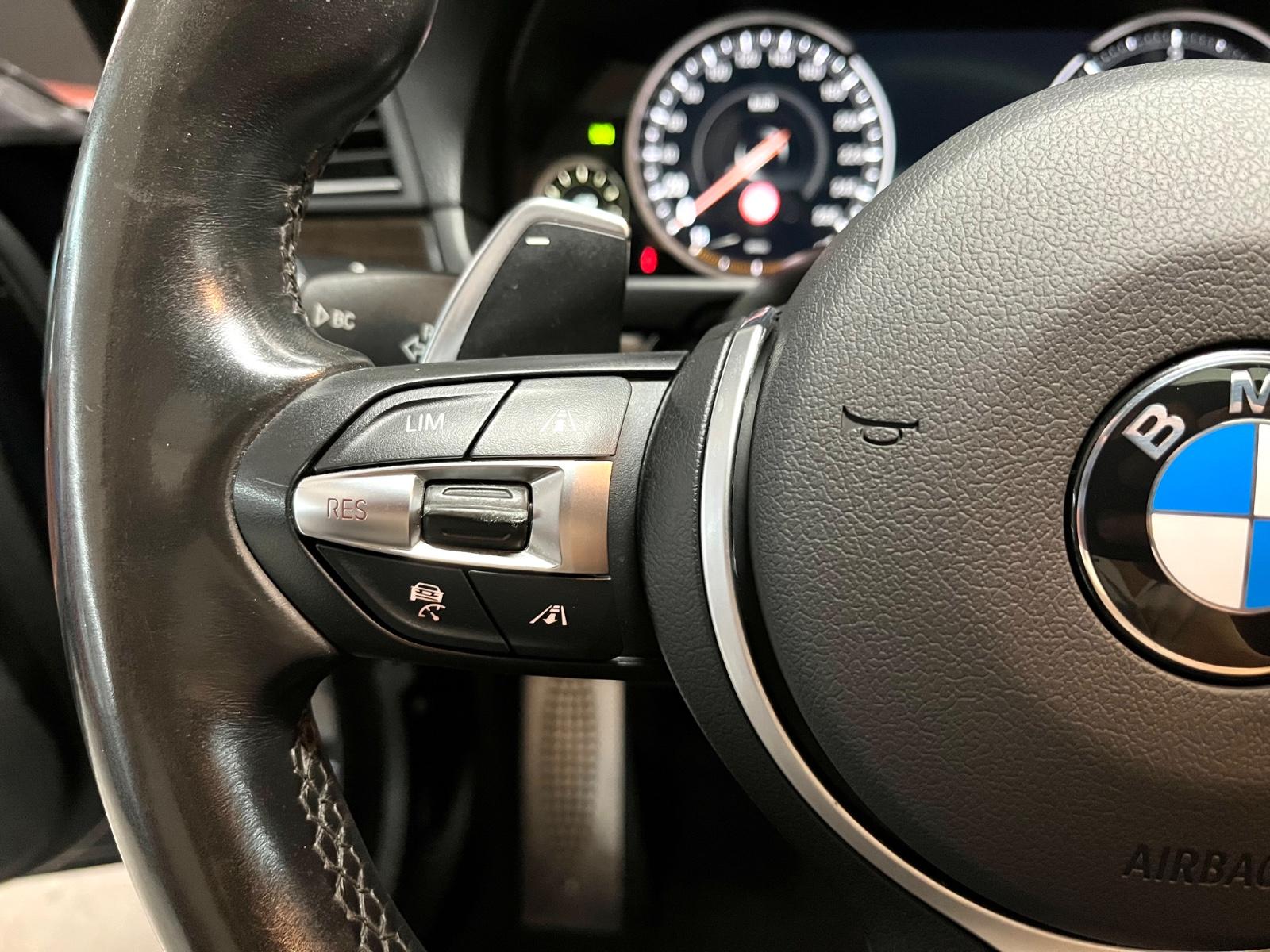 BMW 530d Touring xDrive M-Paket Panorama|Kamera|HUD