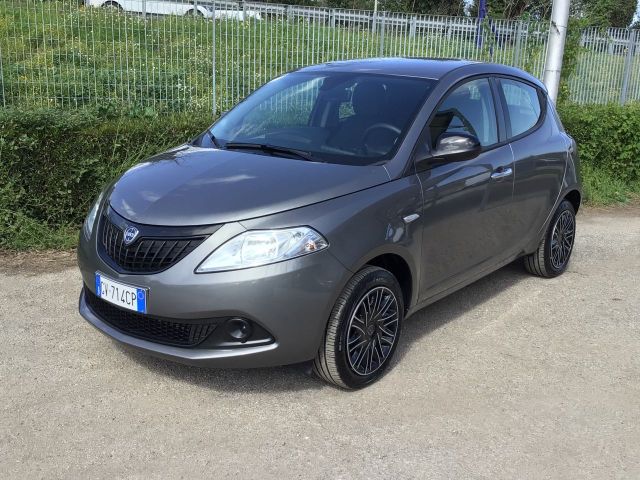 Altele Lancia Ypsilon 1.0 FireFly 5p S&S Hybrid Silver