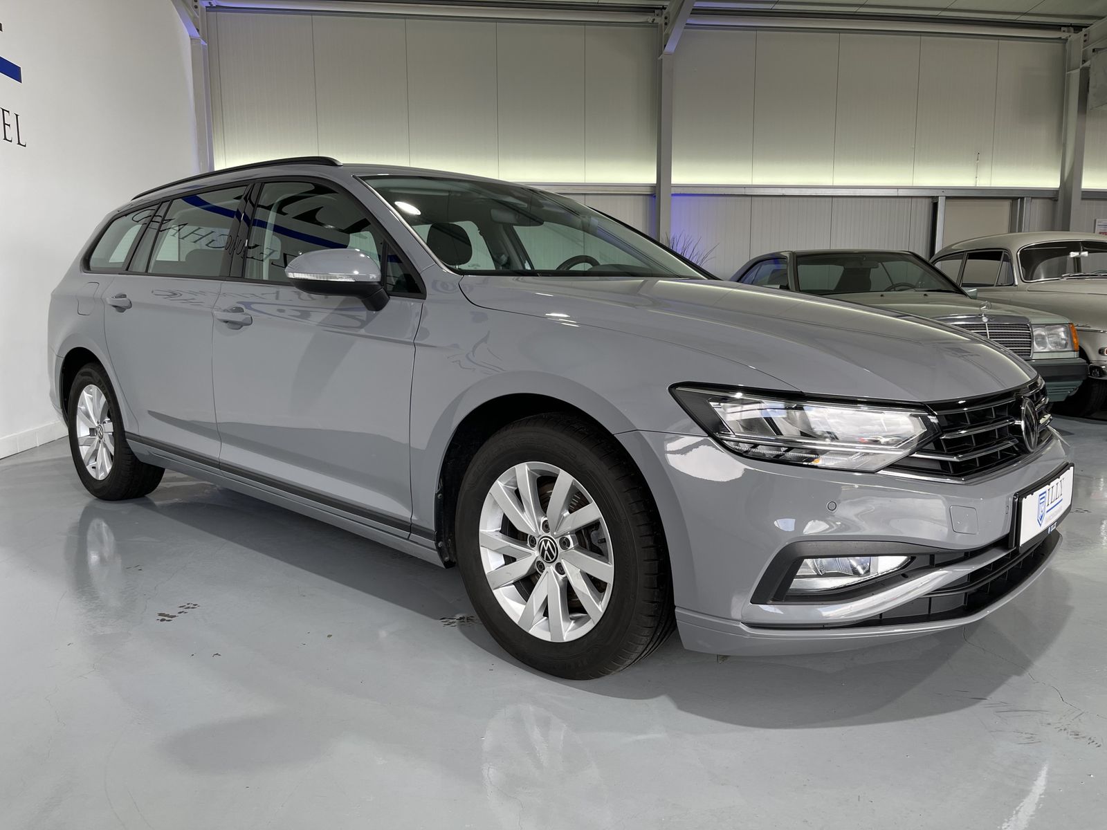 Fahrzeugabbildung Volkswagen Passat Variant 2.0 TDI*LED*AHK*Navi*ACC*Spur*