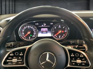 Mercedes E 220 - 8