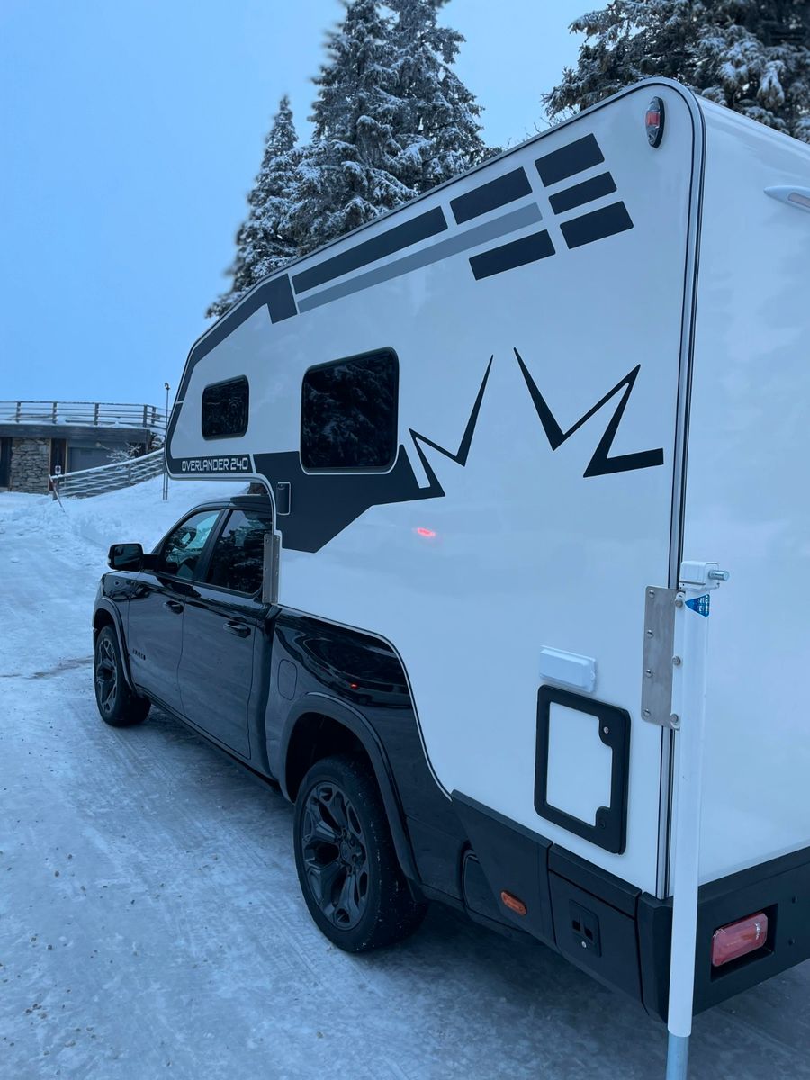 Fahrzeugabbildung Andere OVERLANDER 240