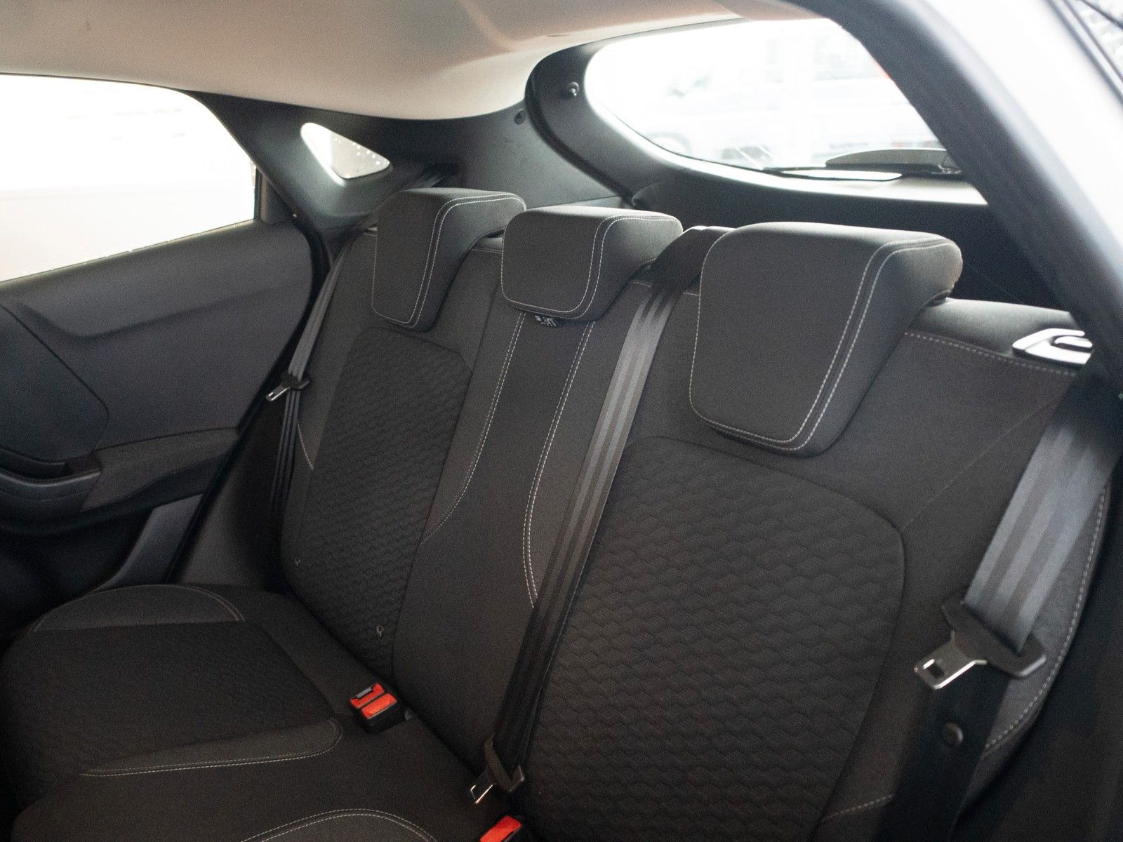 Fahrzeugabbildung Ford Puma Titanium WINTER-P/KAMERA/LED/NAVI/DAB