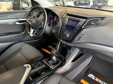 Hyundai i40 cw 5 *Tempo*AHK*SitzHZ*PDC*