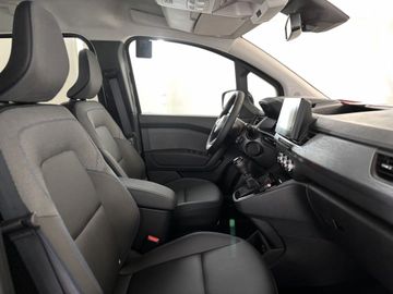 Fotografie des Nissan Townstar DIG-T 130 Kombi L2 N-Connecta 7 Sitze