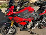 BMW S 1000 XR mit LED Zusatzscheinwerfer / Reifen ne - BMW R100