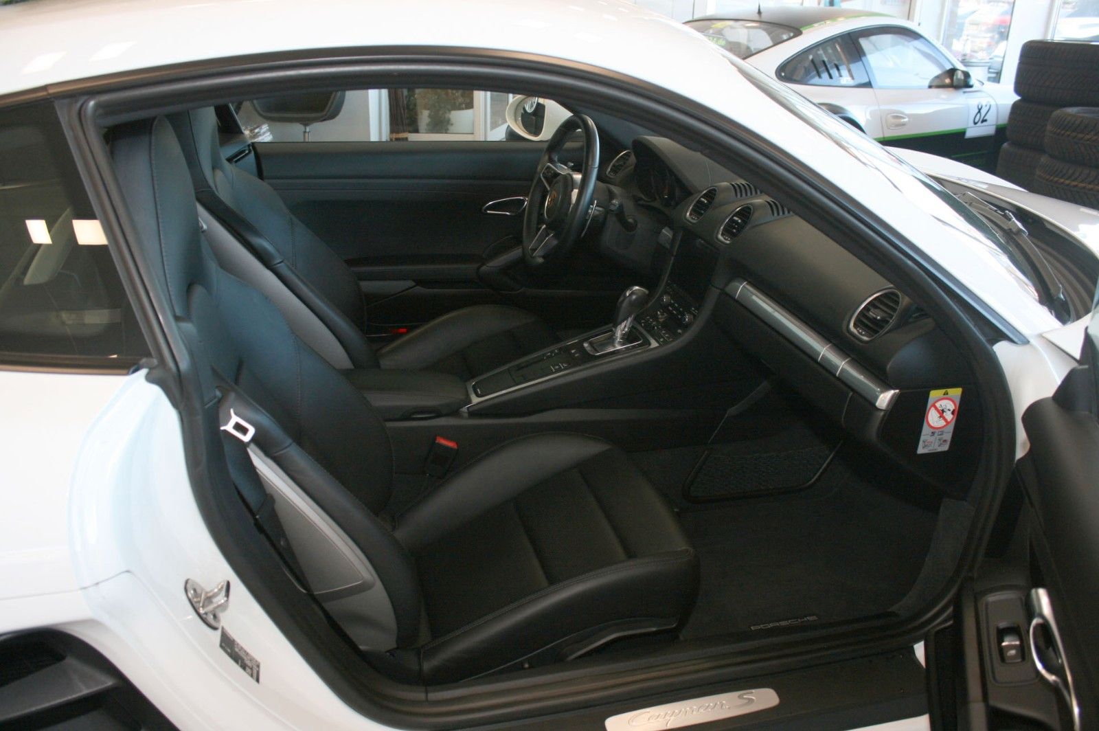 Fahrzeugabbildung Porsche 718 Cayman S PDK PCM-Navi, Xenon, DAB,APPROVED