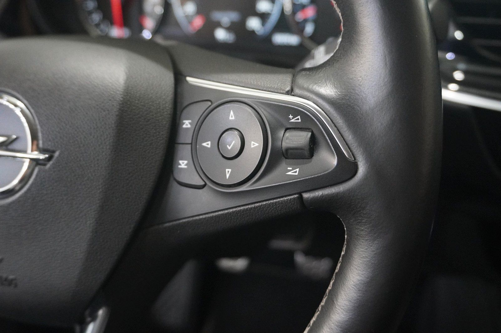 Fahrzeugabbildung Opel Insignia B ST 1.5T DYNAMIC NAVI/LED/KAMERA/DAB+