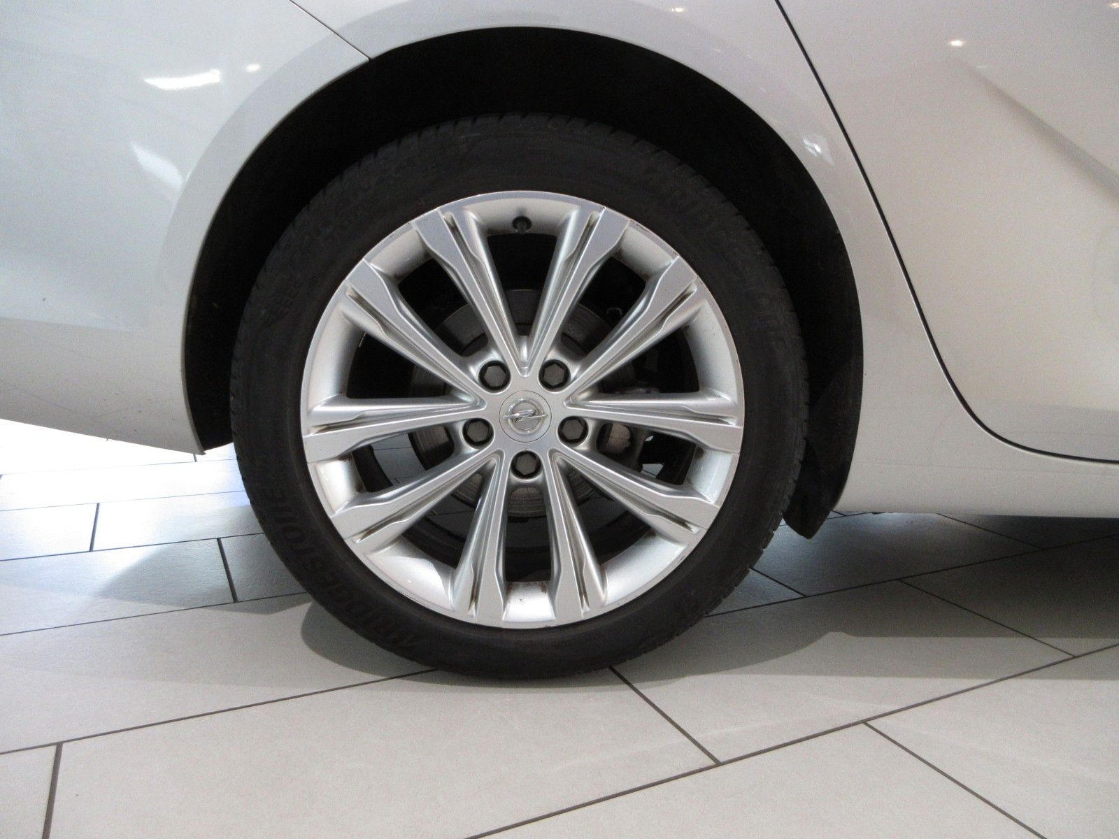 Fahrzeugabbildung Opel Insignia B ST 2.0D B.Elegance LED/SHZ/LHZ/R´CAM