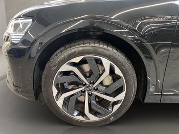 Audi Q8 e-tron - 7