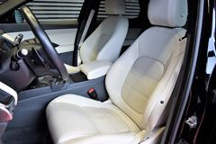 Fahrzeugabbildung Jaguar E-PACE  AWD Leder-Beige LED Kamera Mederian Ambi
