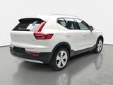 Volvo XC40 T2 2WD AUTO. CORE NAVI LED EL.HECKKL. PDC K - Volvo mit Benzin-Antrieb: mit Klimaautomatik