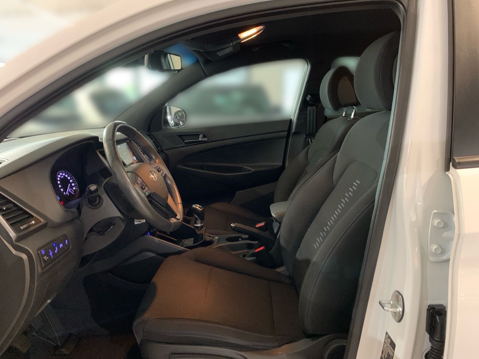 Fahrzeugabbildung Hyundai TUCSON 1.6 Passion Navi Allwetter