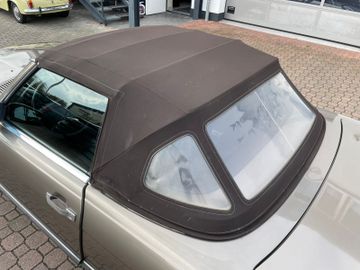 Mercedes-Benz SL 560