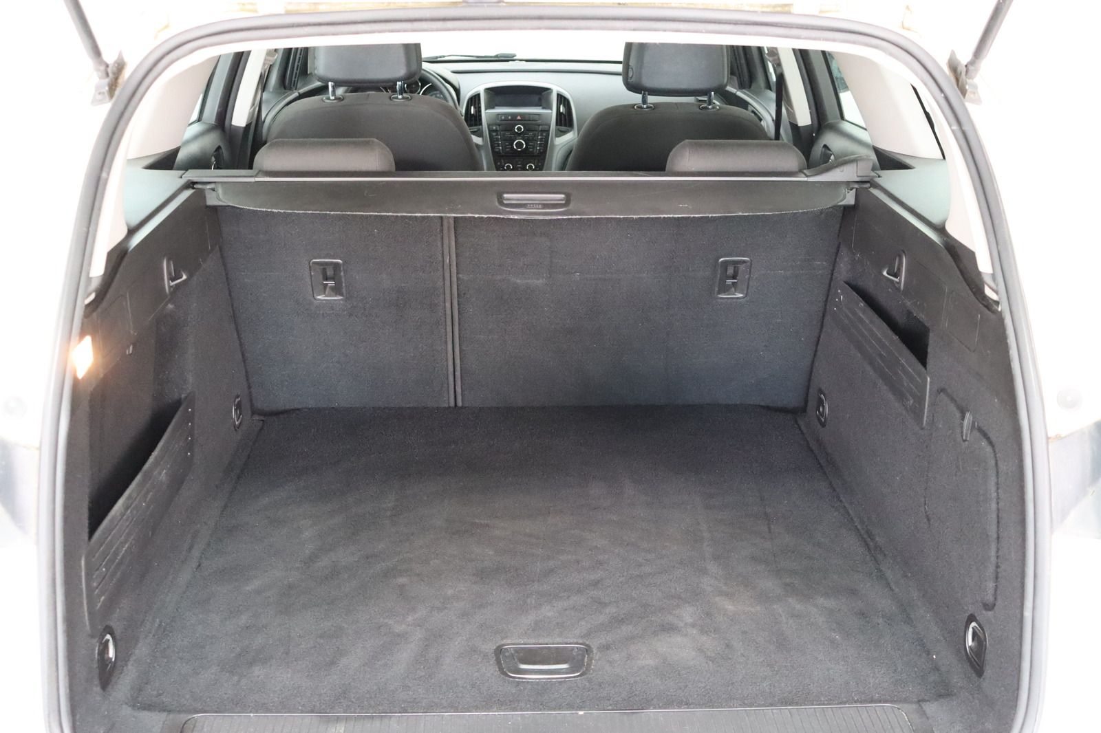 Fahrzeugabbildung Opel Astra Sports Tourer 1.4 ecoFLEX FUN