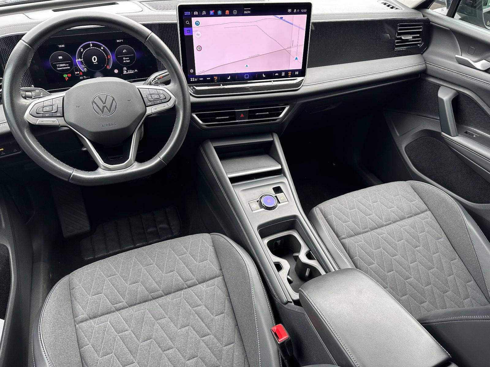 Fahrzeugabbildung Volkswagen Tiguan 2.0 TDI DSG Life NAV+LED+AHK+HUD+KAM+ACC