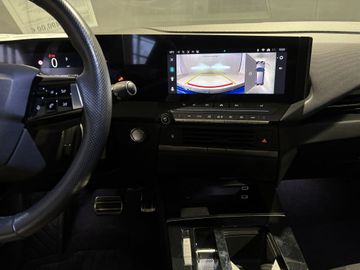 Fotografie 18 des Opel Astra Sports Tourer 1.2 Turbo Automatik GS