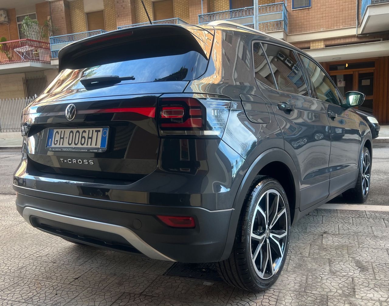 Volkswagen T-Cross 1.0 TSI 110 CV Style LED virt imagem 3