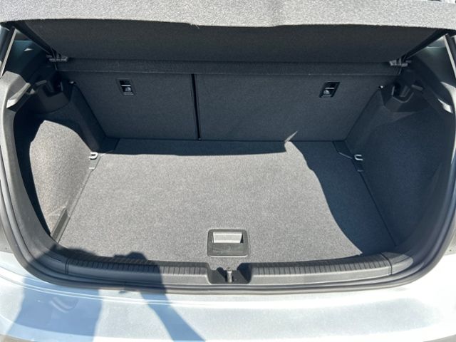 Fahrzeugabbildung Volkswagen Polo 1,0 TSI DSG LED MATRIX NAVI KEYLESS IQDRIVE