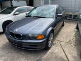 BMW 318i - gebrauchte BMW 318 aus dem Jahr 2000