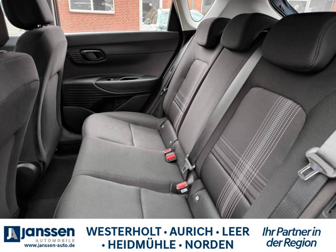 Fahrzeugabbildung Hyundai BAYON Select PDC Navi Klima Start-Stopp Rückfahr