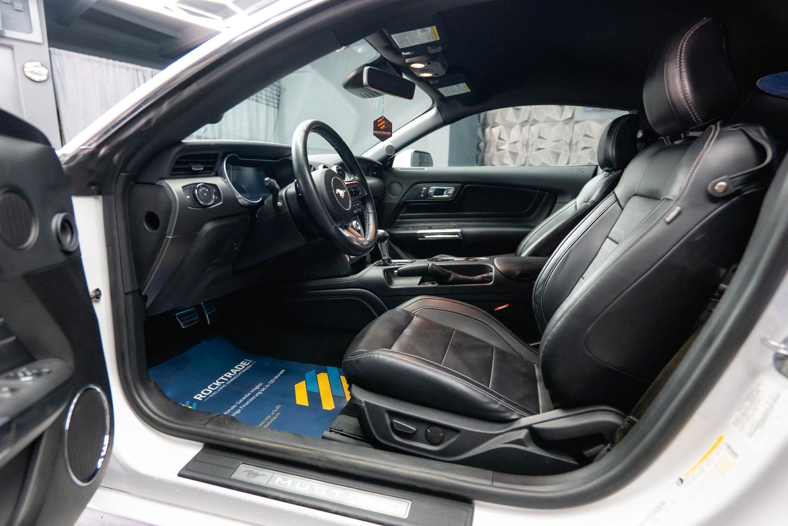 Fahrzeugabbildung Ford Mustang Shelby GT 500 Coupe Performance PREMIUM