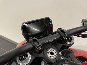 Ducati Streetfighter V2