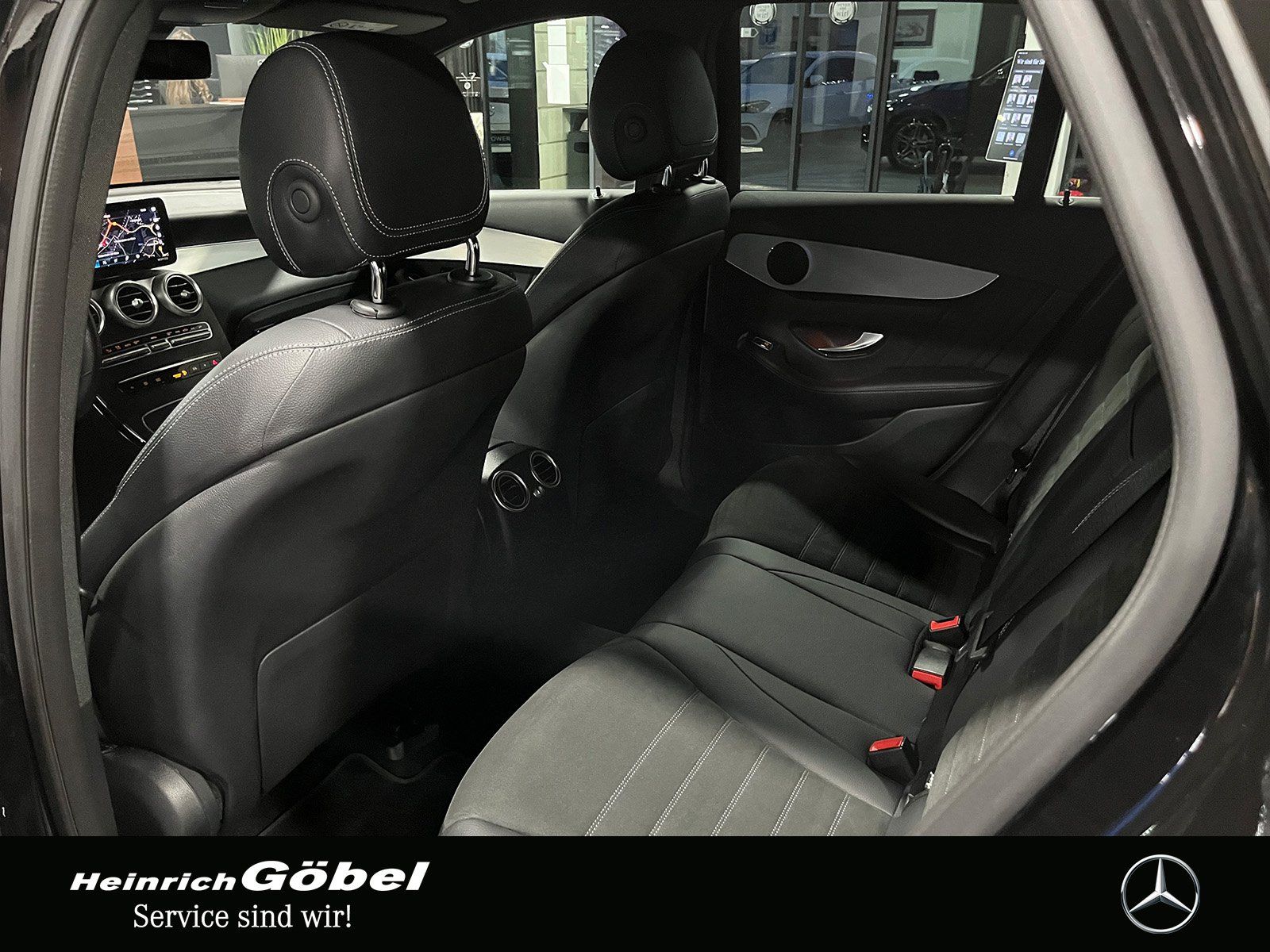 Fahrzeugabbildung Mercedes-Benz GLC 220 d 4M AMG+TOTWINKEL+DISTRONIC+LED+MBUX