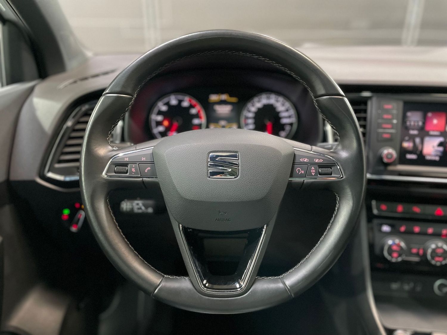 Fahrzeugabbildung SEAT Ateca Xcellence#LED#ACC#360°#Pano#Alcant.#Keyles
