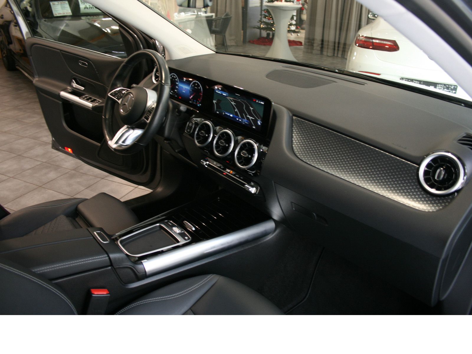 Fahrzeugabbildung Mercedes-Benz B 180 d Progres. Advanced *AHK*Winter-Paket*LED*