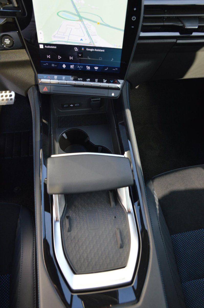 Fahrzeugabbildung Renault Rafale   200 E-Tech Full Hybrid Esprit Alpine