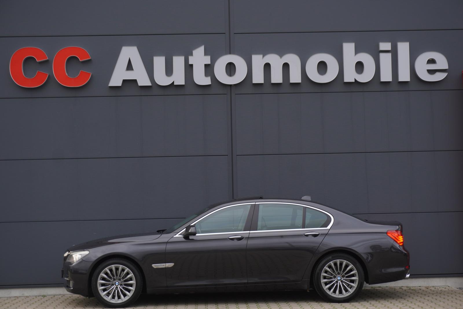 BMW 730 d Innovationspaket+HUD+19Zoll+Kamera+AHK+