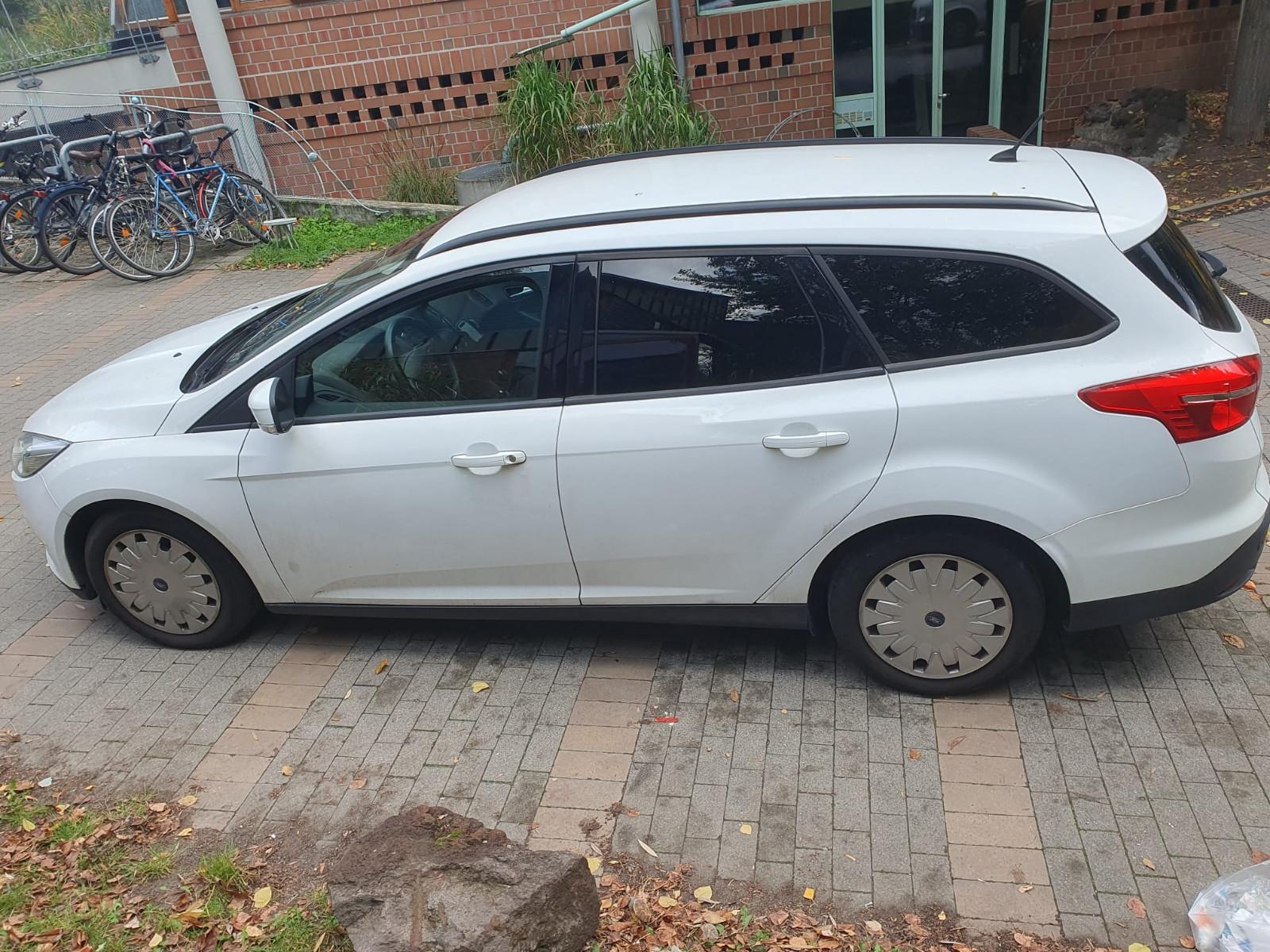 Ford Focus 2015 — салон