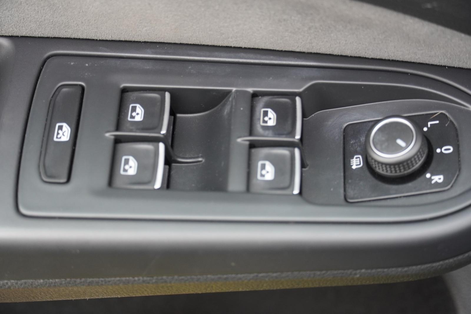 Volkswagen Golf VIII 1.5 TSI R-Line LED Navi ACC Spurhalte, миниатюра 14