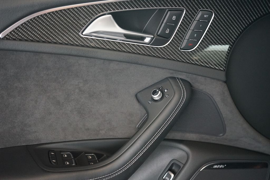 Audi RS6 performance | HuD | Pano | Keramik | 305km/h Audi RS6 performance | HuD | Pano | Keramik | 305km/h