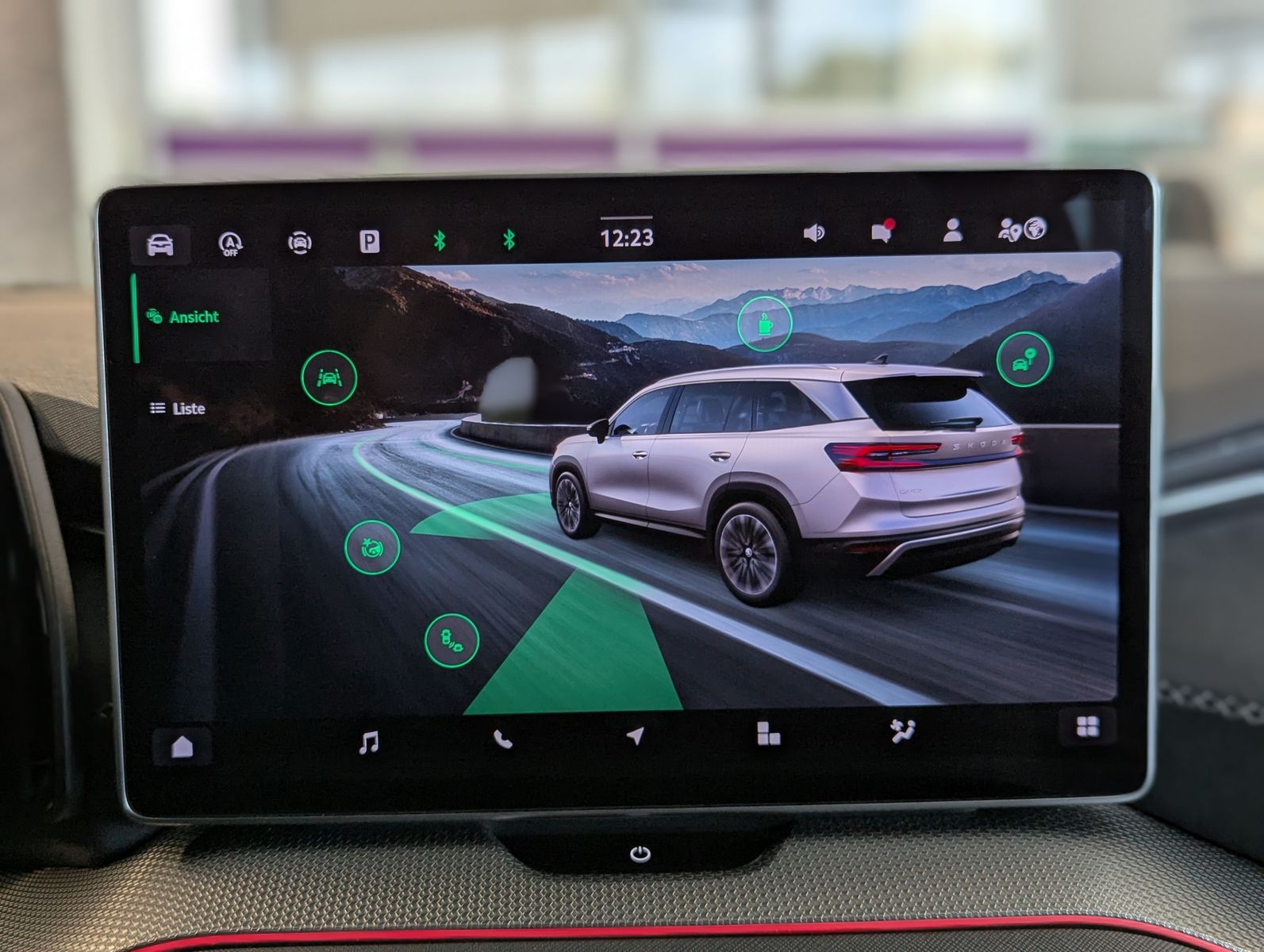 Fahrzeugabbildung SKODA Kodiaq 2.0 TDI Sportline 7-Sitze ACC Memory 20"