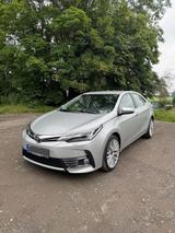 Toyota Corolla 1,6-l-Valvematic Multidrive S Comfor... - Toyota Corolla mit Benzin-Antrieb: Limousine, Automatik