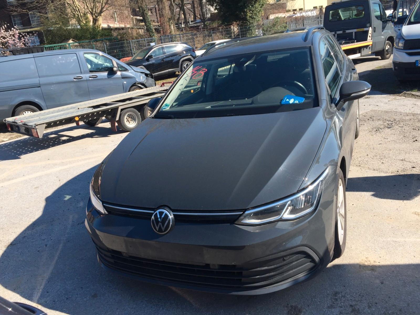 Volkswagen Golf 1,0  Life eTSI. DSG