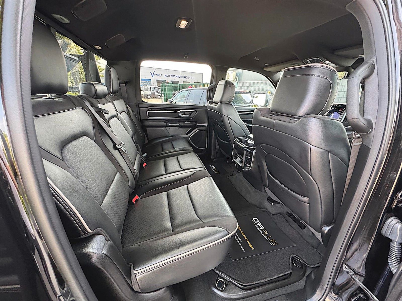 Fahrzeugabbildung Dodge RAM 5.7 V8 HEMI LARAMIE Night 4x4 eTorq Tesla