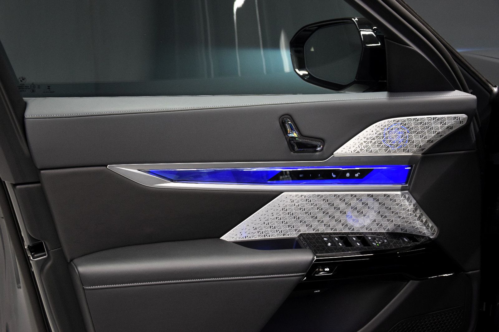 Fahrzeugabbildung BMW i7 xDrive M70 Performance TV Pano ACC B&W Stndhz