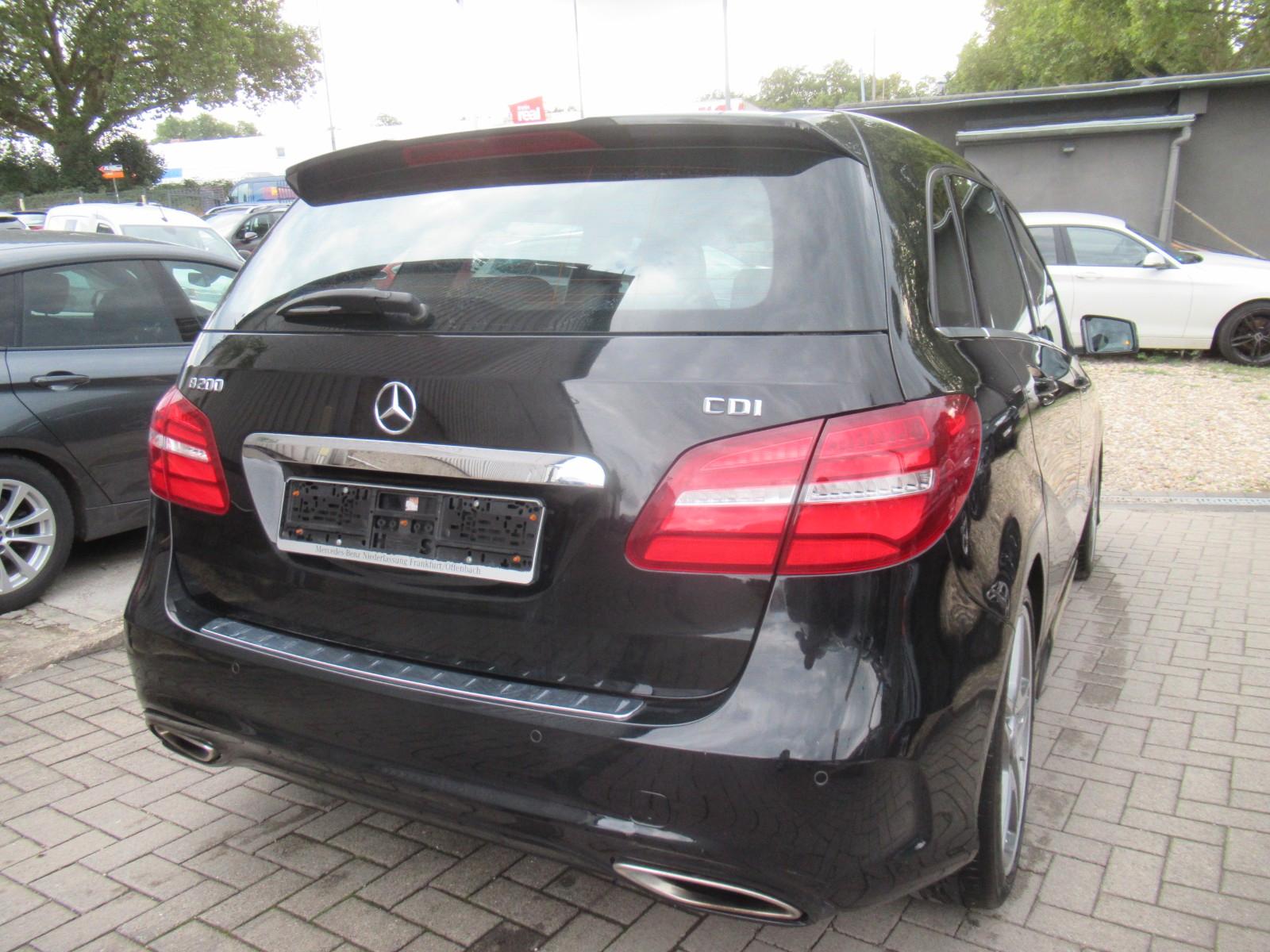 Mercedes-Benz B 200 CDI / d AMG- AMG-NAVI-PANO-LEDER-LED-SHZ-2