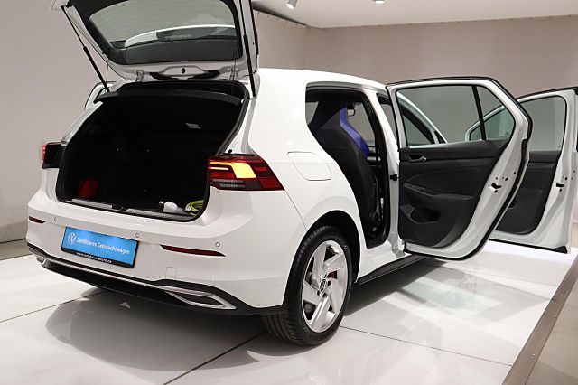 Golf GTE 1.4 TSI eHybrid ACC AHK KAMERA NAVI BT 