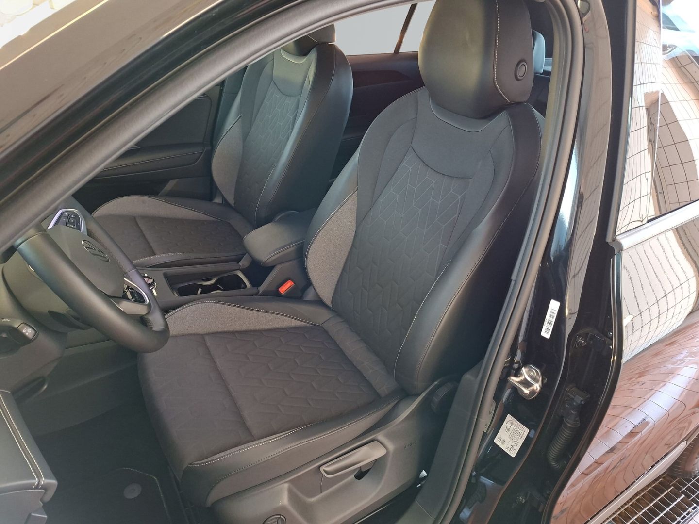 Tiguan 1.5 eTSI DSG Goal *AHK*NAVI*KAMERA*MATRIX