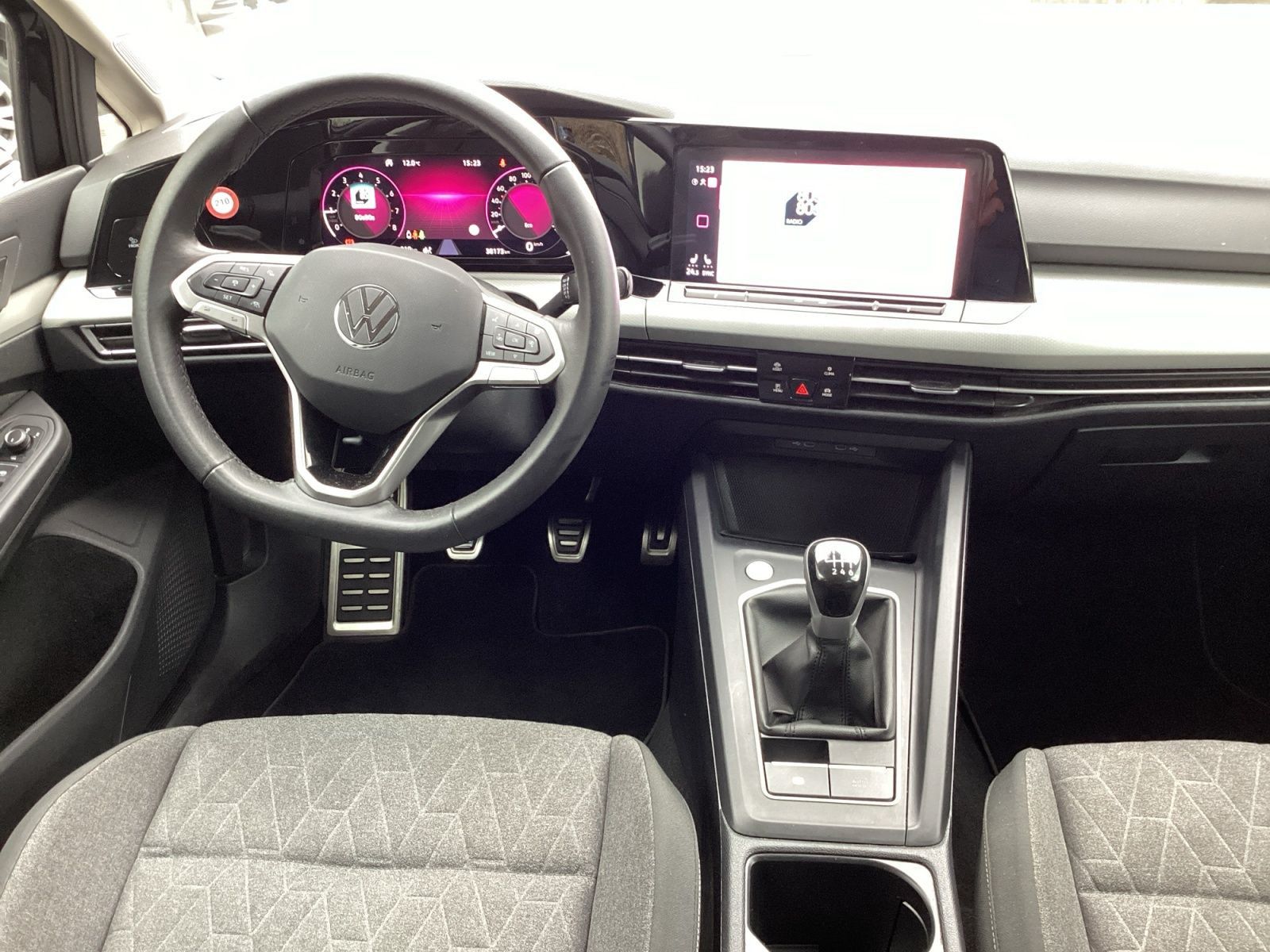 Volkswagen Golf - Bild 8